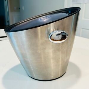 Michael Graves Design Modernist Stainless Steel 1980’s Bar Ice Or Wine Bucket